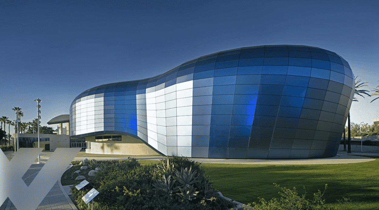 Aquarium of the Pacific building showcasing acid-etched glass laminated to other glass substrates